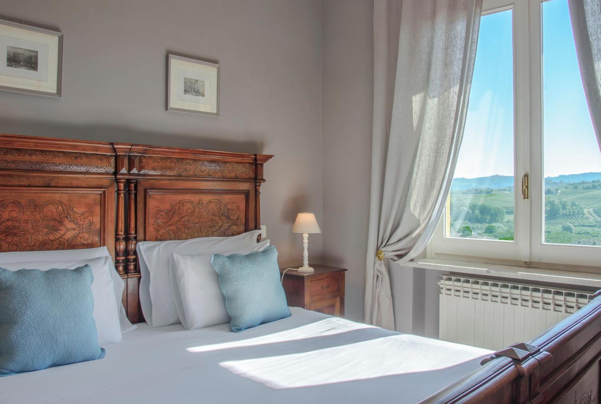 B&B Casa Margot Neive Bagian luar foto