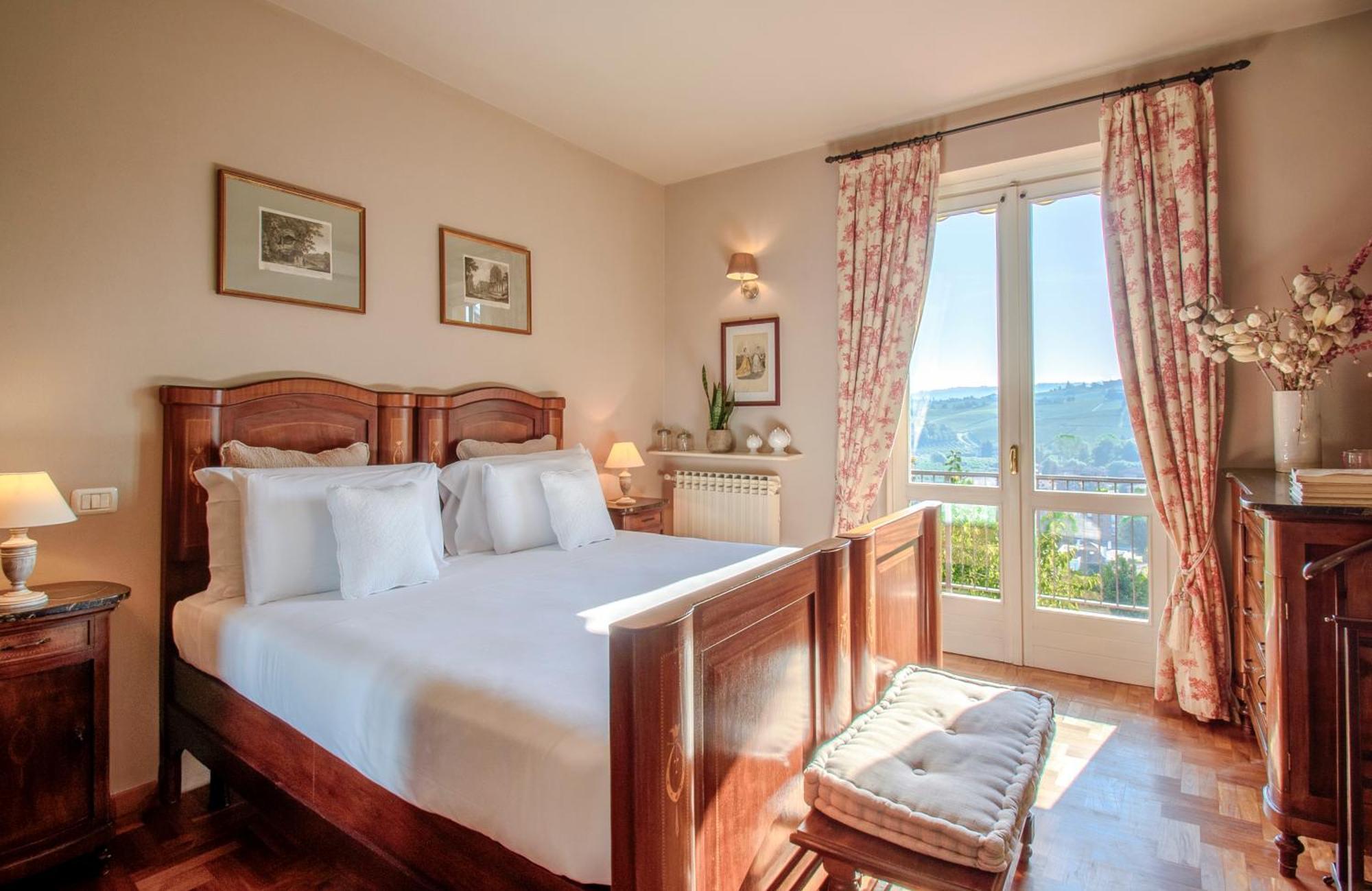 B&B Casa Margot Neive Bagian luar foto